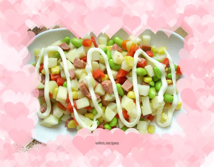 Fruit and vegetable salad that cannot be forgotten in the memory