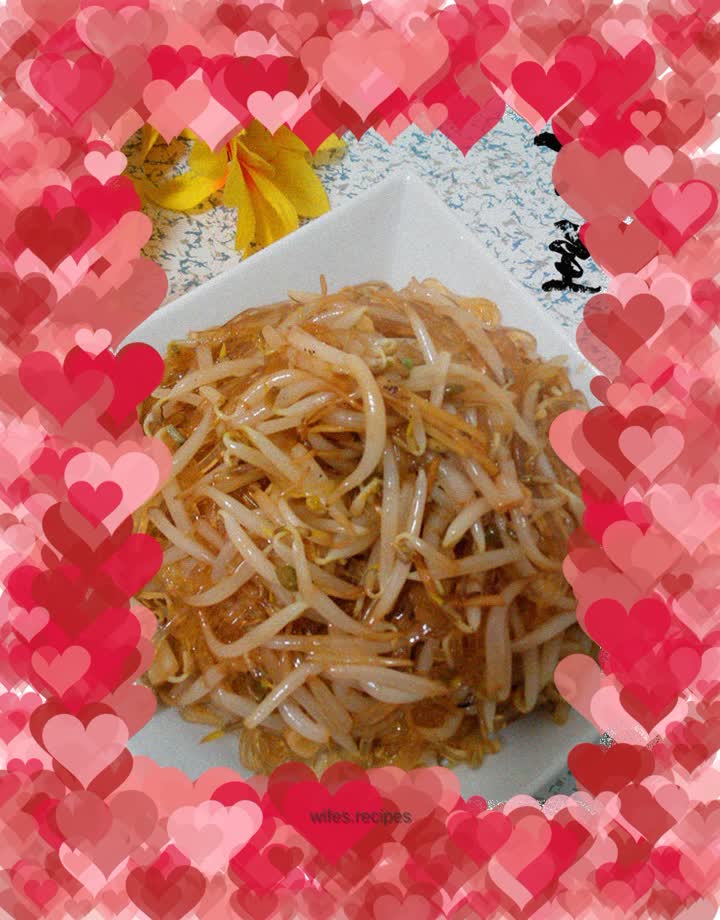 Stir-fried crystal vermicelli with mung bean sprouts