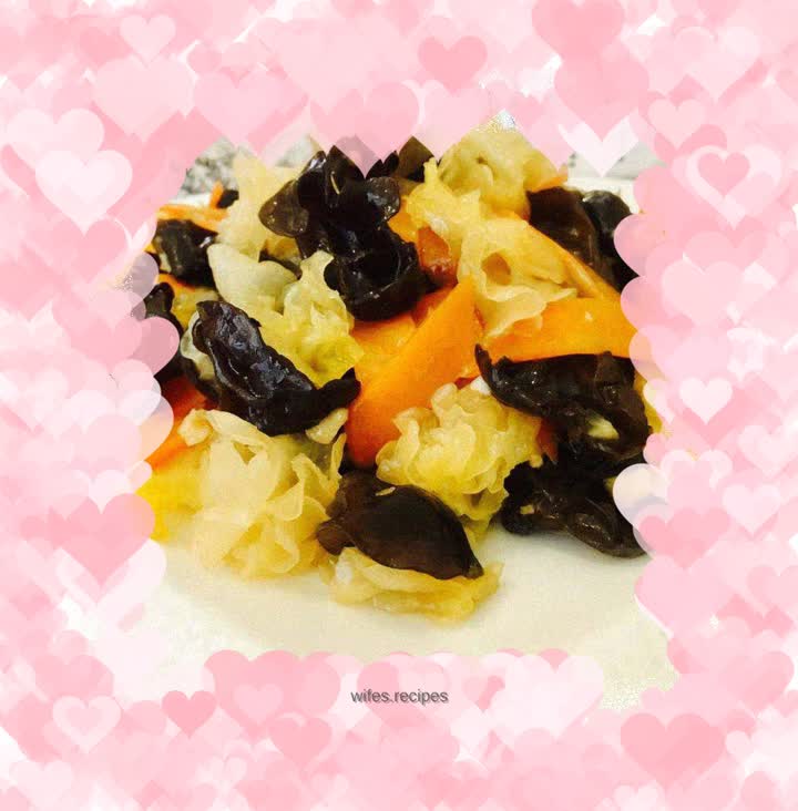 Stir-fried ears with garlic and oyster sauce