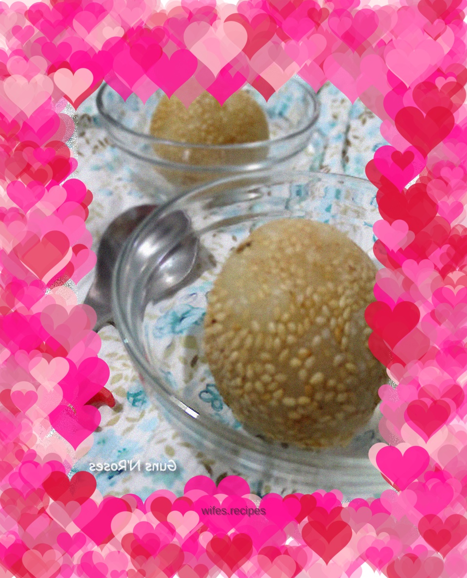 Spring outing snacks: sesame dumplings with bean paste