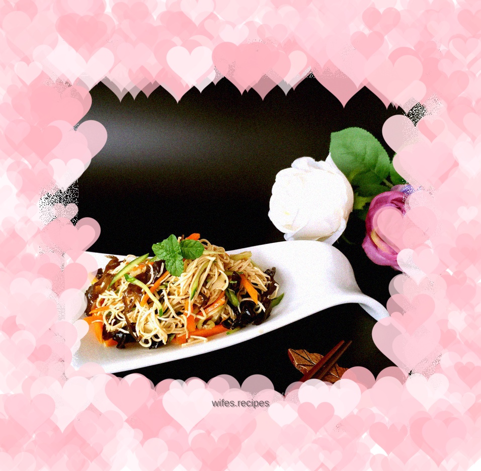 Mixed with hot and sour dry shreds