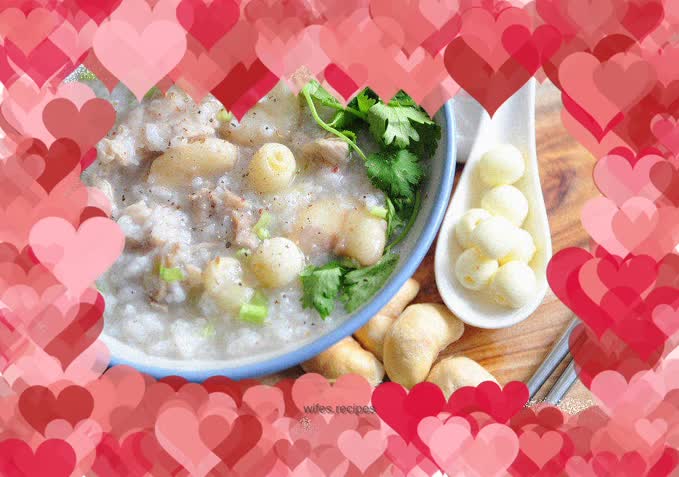 Lotus water chestnut pork ribs porridge