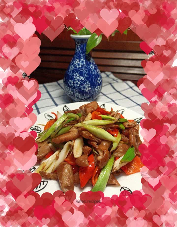 Fried sausage with chili and garlic sprouts