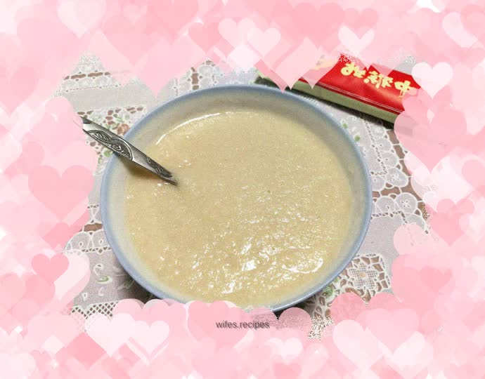 The monkey girl in the river is rice-thirsty