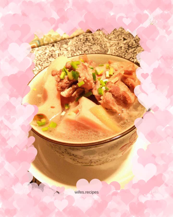 Lotus root spine soup