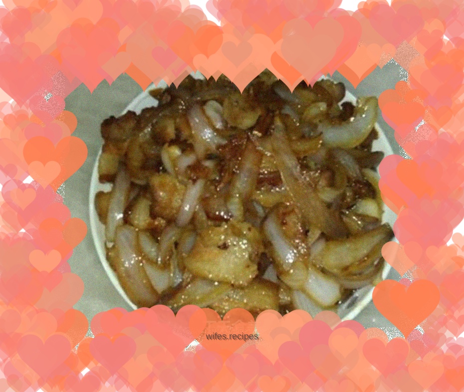Fried meat with onions