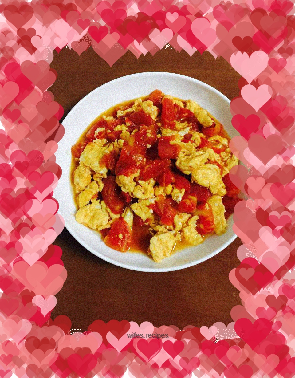 Scrambled eggs with tomatoes