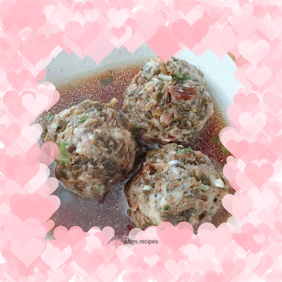 Meatballs with pickled vegetables