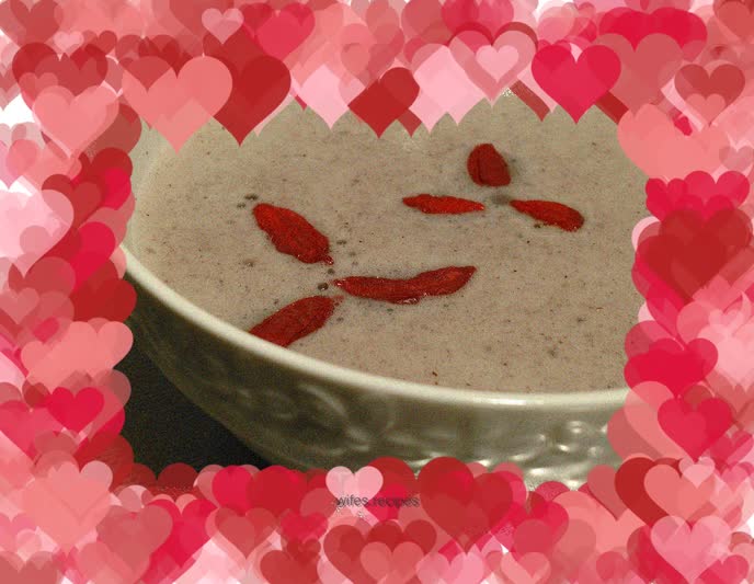 Purple rice and black bean soy milk