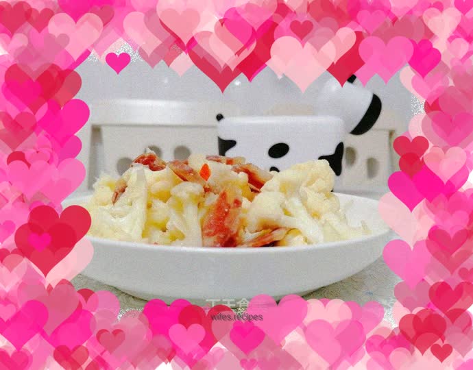 Sausage stir-fried with cauliflower