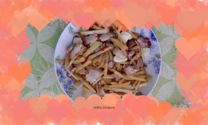 Fried pork with shredded potatoes