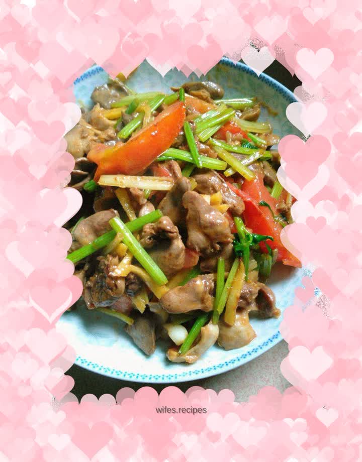 Stir-fried chicken gizzards and hearts with celery and tomatoes