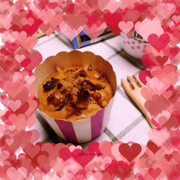 Date Walnut Muffin Cake