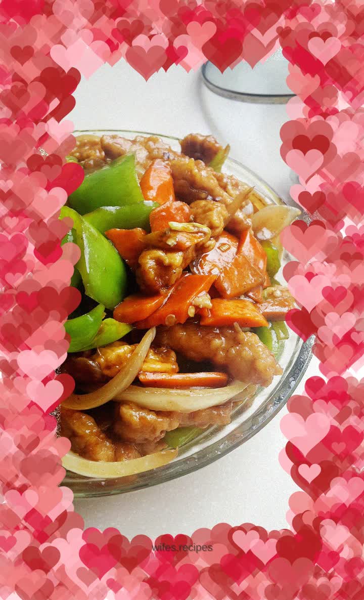 Stir-fried Pork Segments with Spicy Peppers