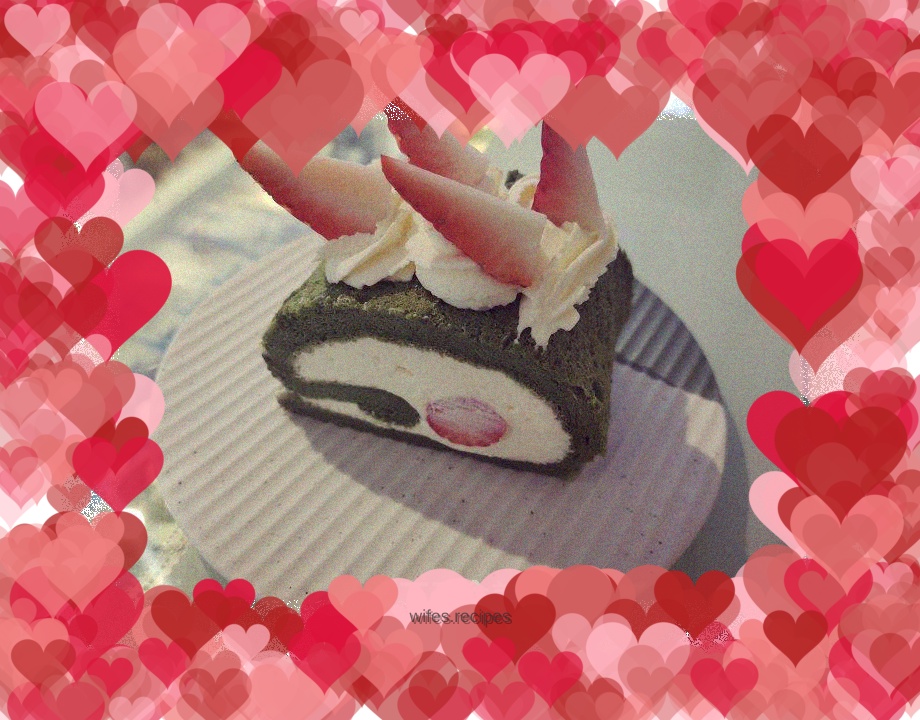 Matcha strawberry roll