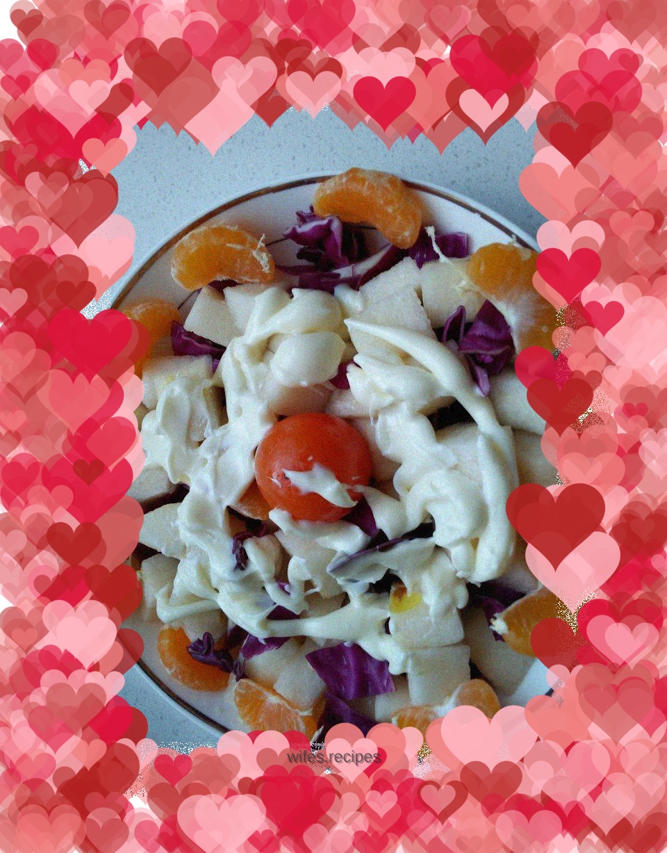 Salad mixed with fruits and vegetables