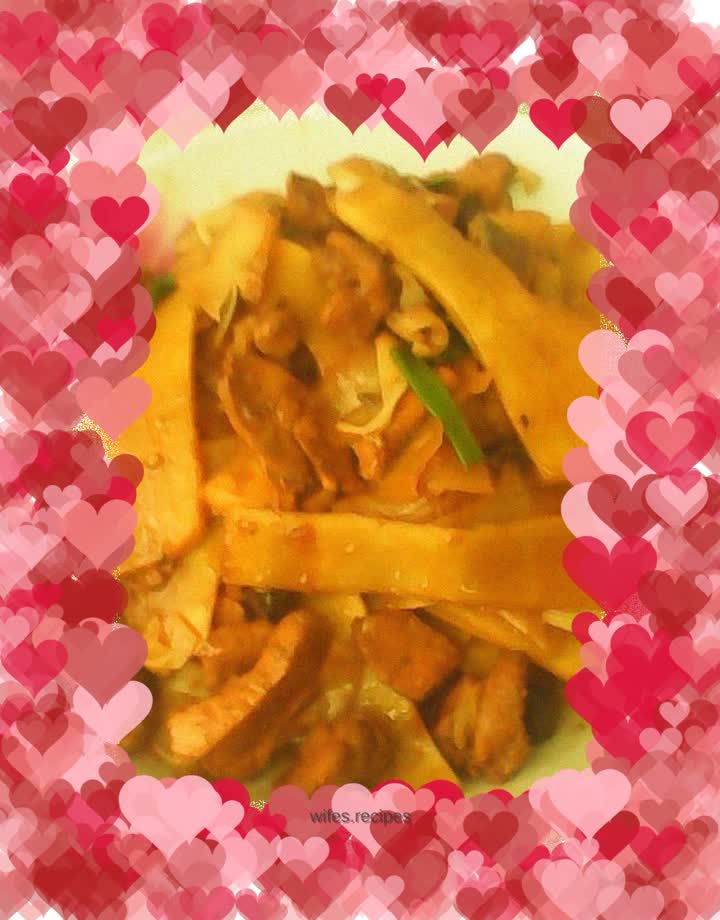 Stir-fried chicken with fresh bamboo shoots