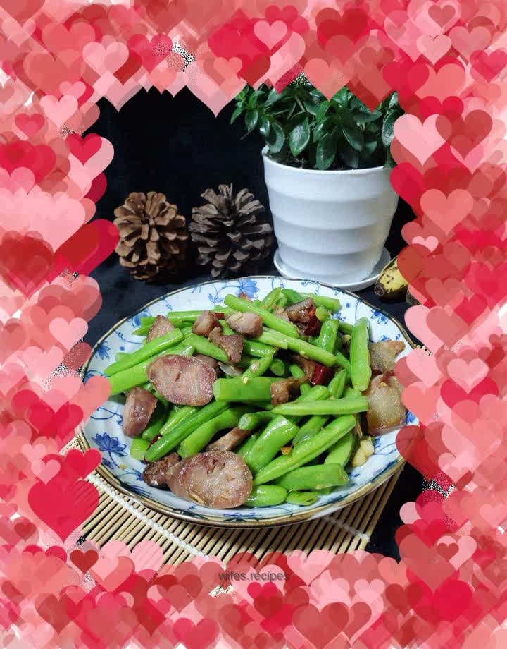 Fried green beans with cured meat