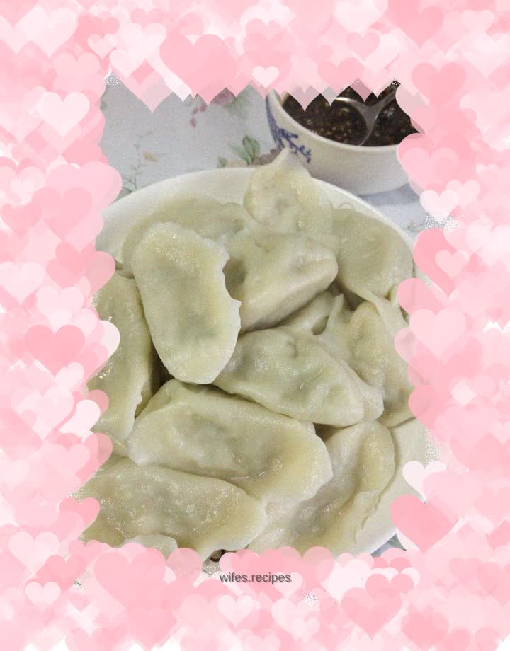 Vegetarian dumplings stuffed with kohlrabi