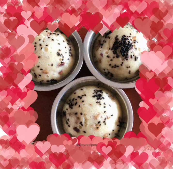 Black sesame and red date cake