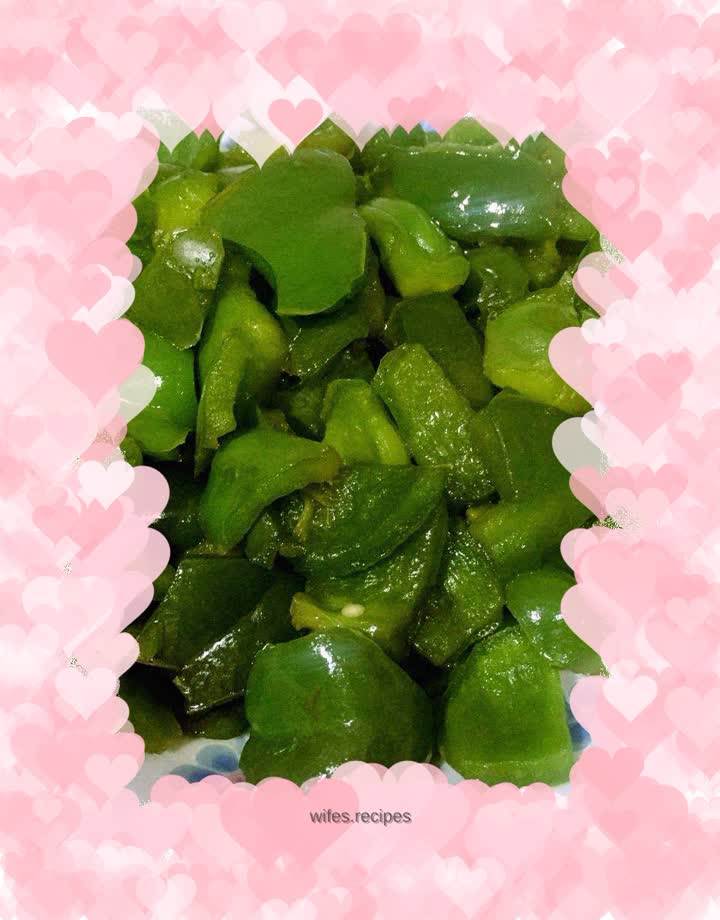 Stir-fried green peppers