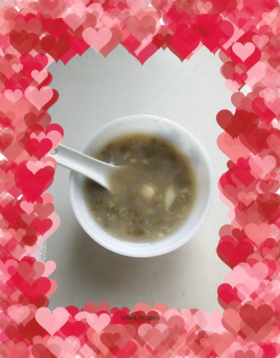 Chilled Lily Mung Bean Soup