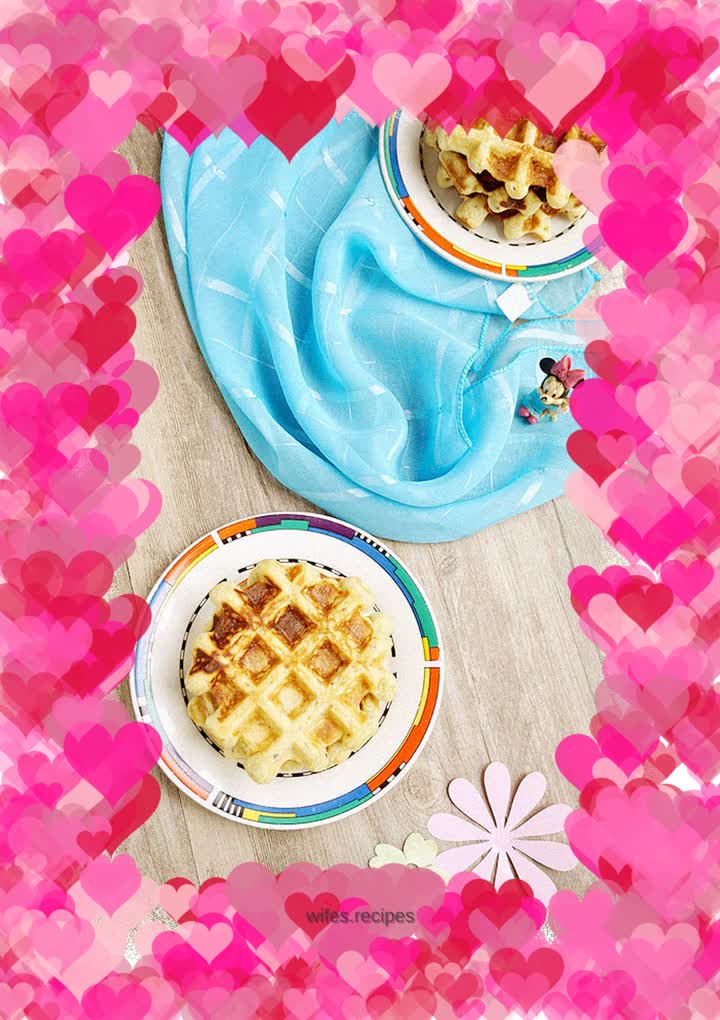 Oil-free kiwi plaid waffles