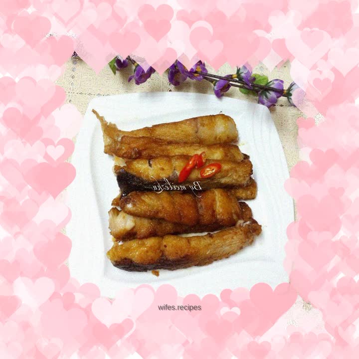 Pan-fried grass carp