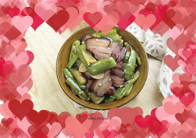 Stir-fried pork belly with green pepper