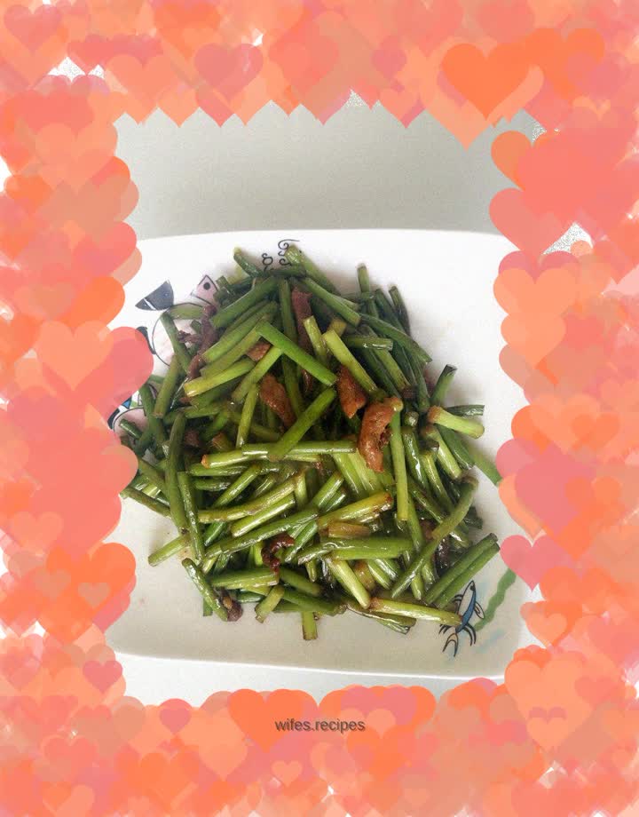 Stir-fried meat with garlic