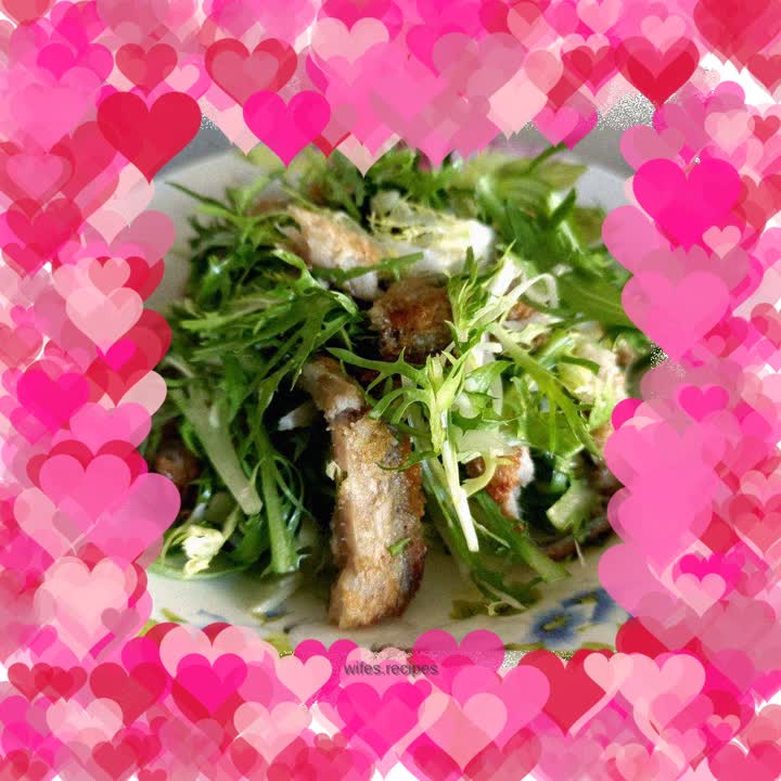 Pan-fried hairtail mixed with bitter chrysanthemum