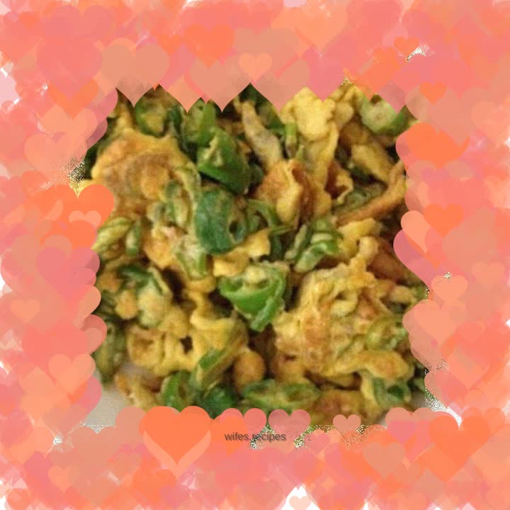 Fried egg with hot pepper