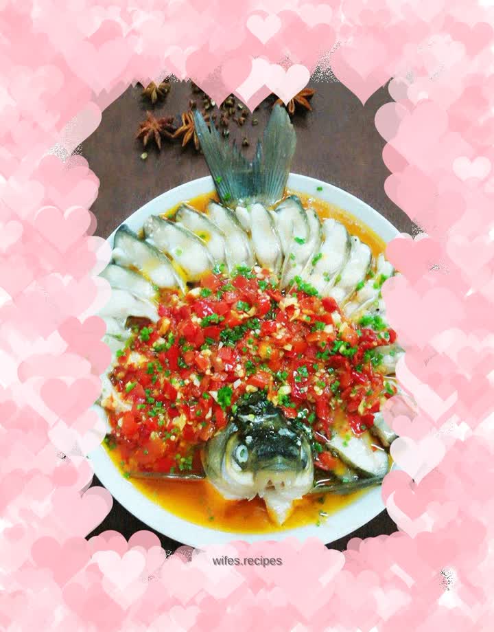 Fish with chopped pepper