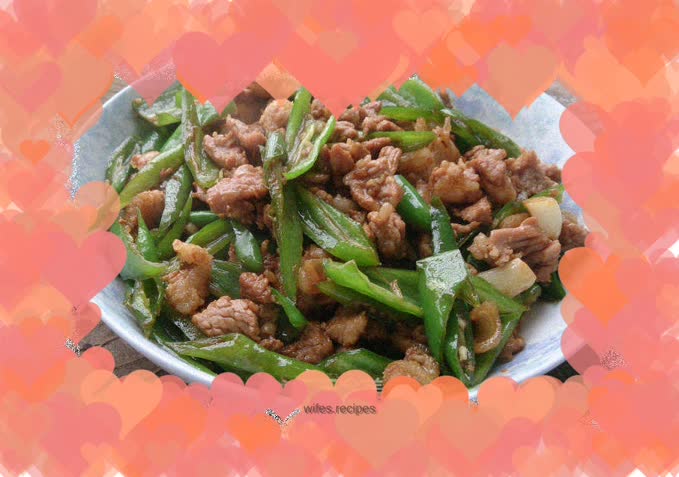 Fried pork with green pepper