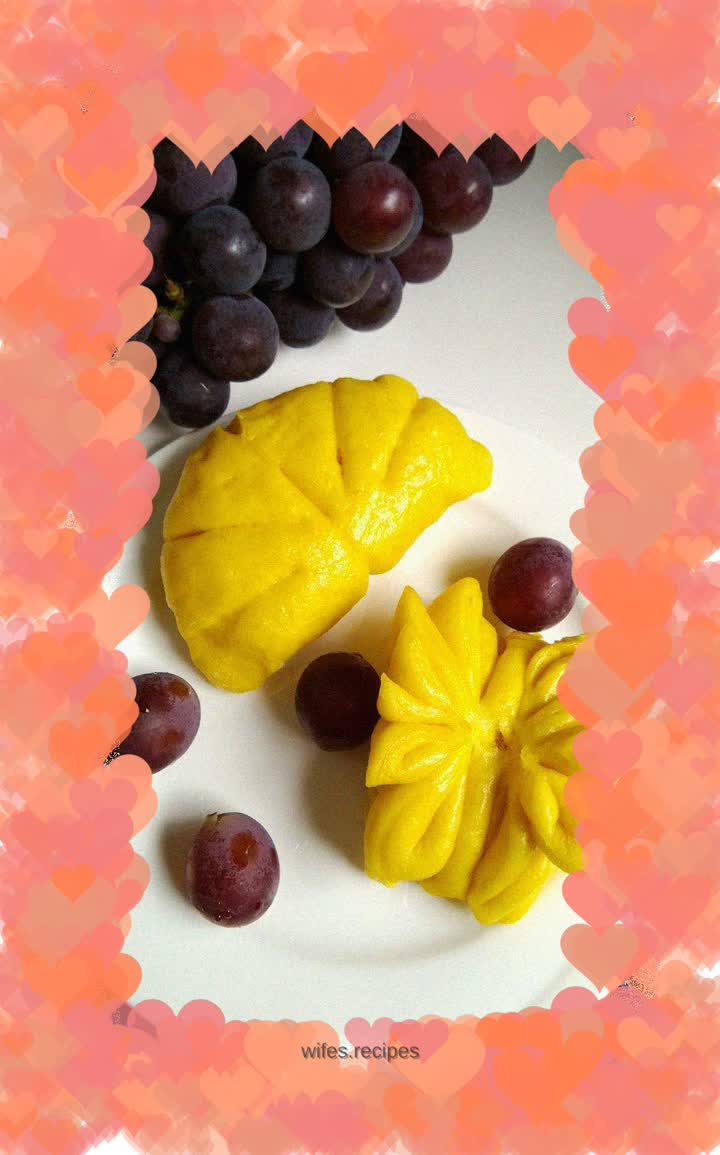 Pumpkin flower steamed buns
