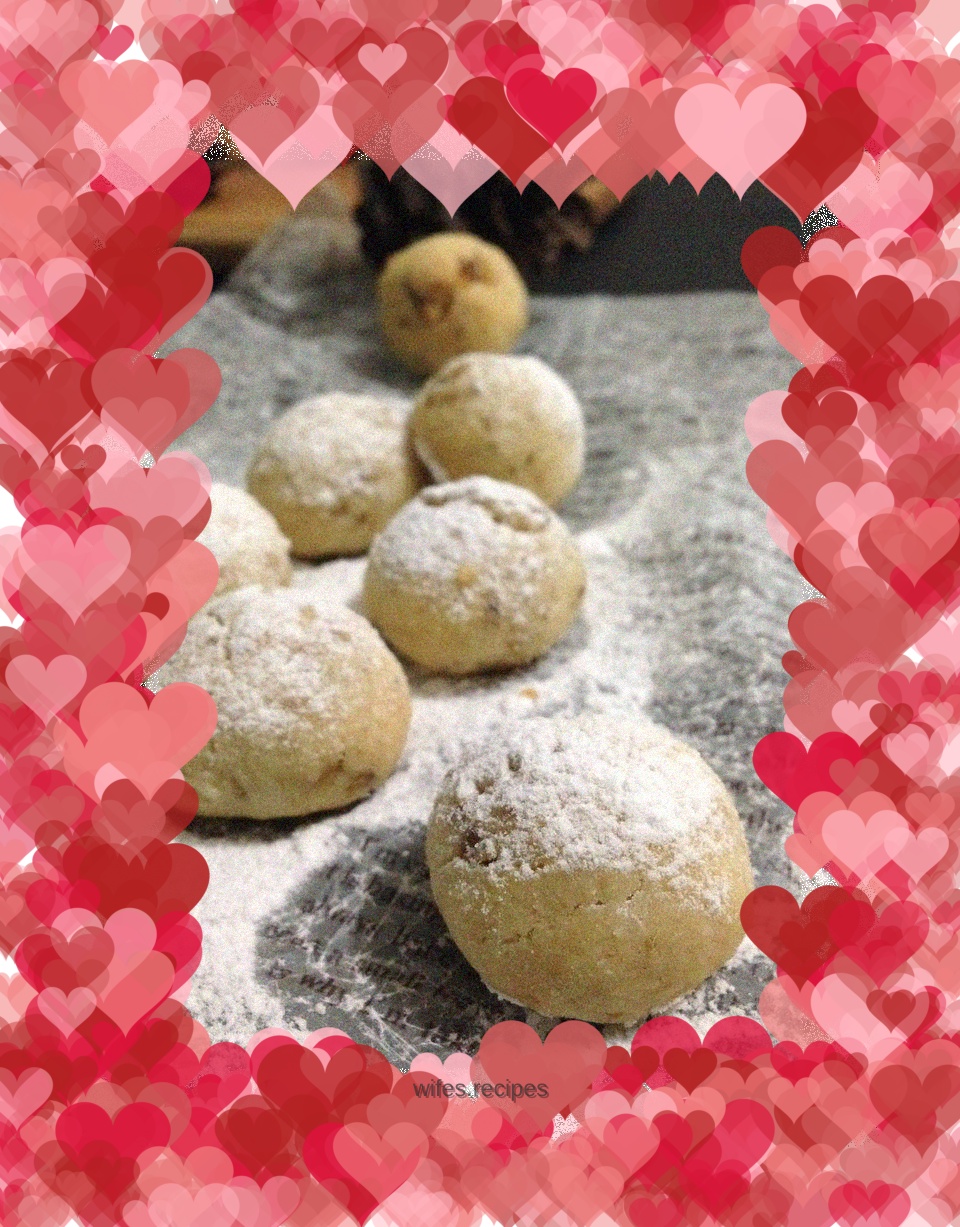 Pecan kernels (I used large walnut kernels)