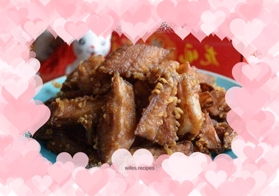 Soft and glutinous fried lotus root strips