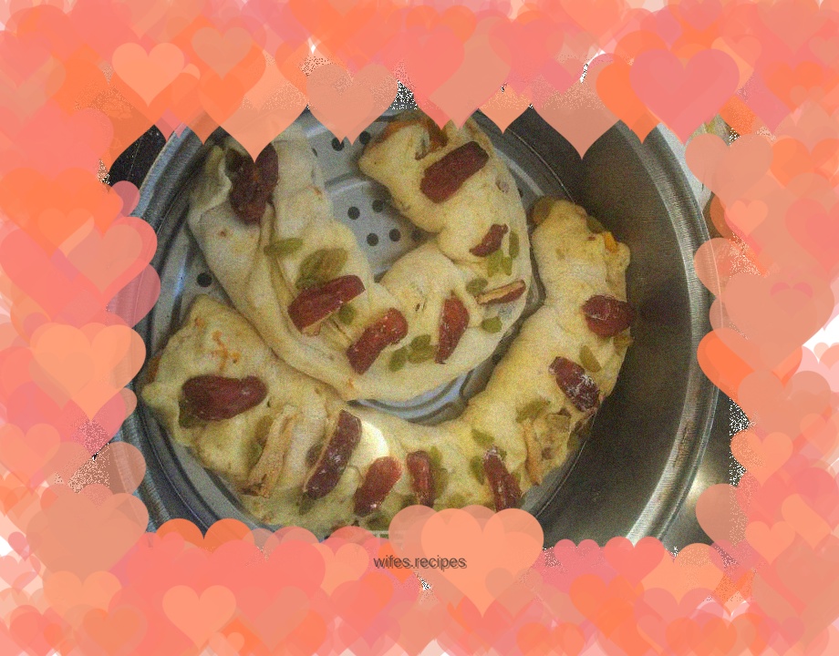 Pumpkin and red bean cornmeal buns