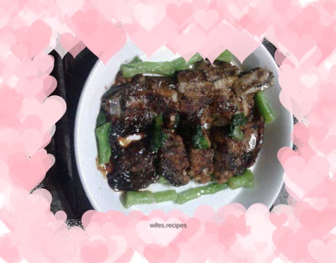 Grilled catfish with basil and pepper