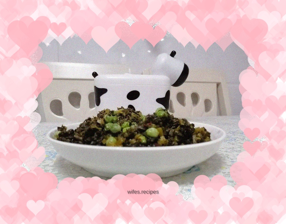 Stir-fried mustard mustard with peas