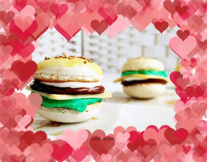 Simulated hamburger macaron