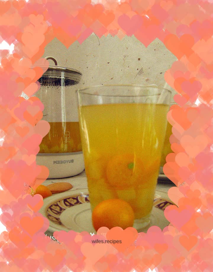 Warm and delicious kumquat and apple tea