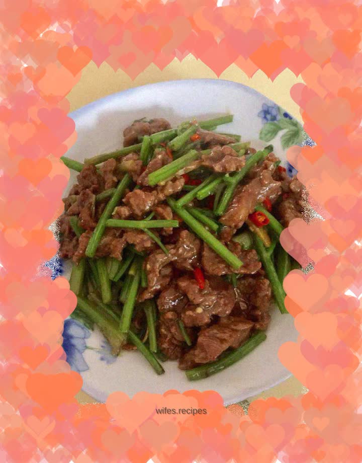 Stir-fried beef with celery