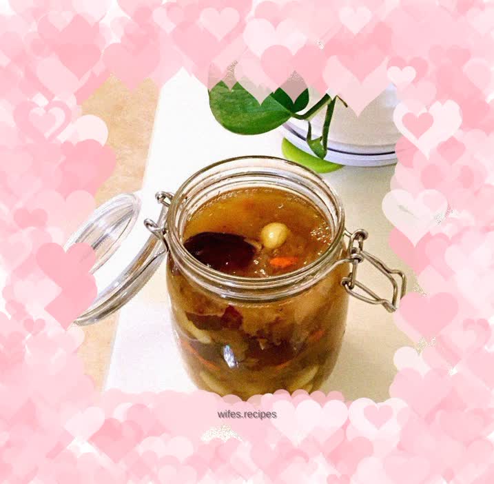 Tremella and red dates porridge—fill your face with collagen!