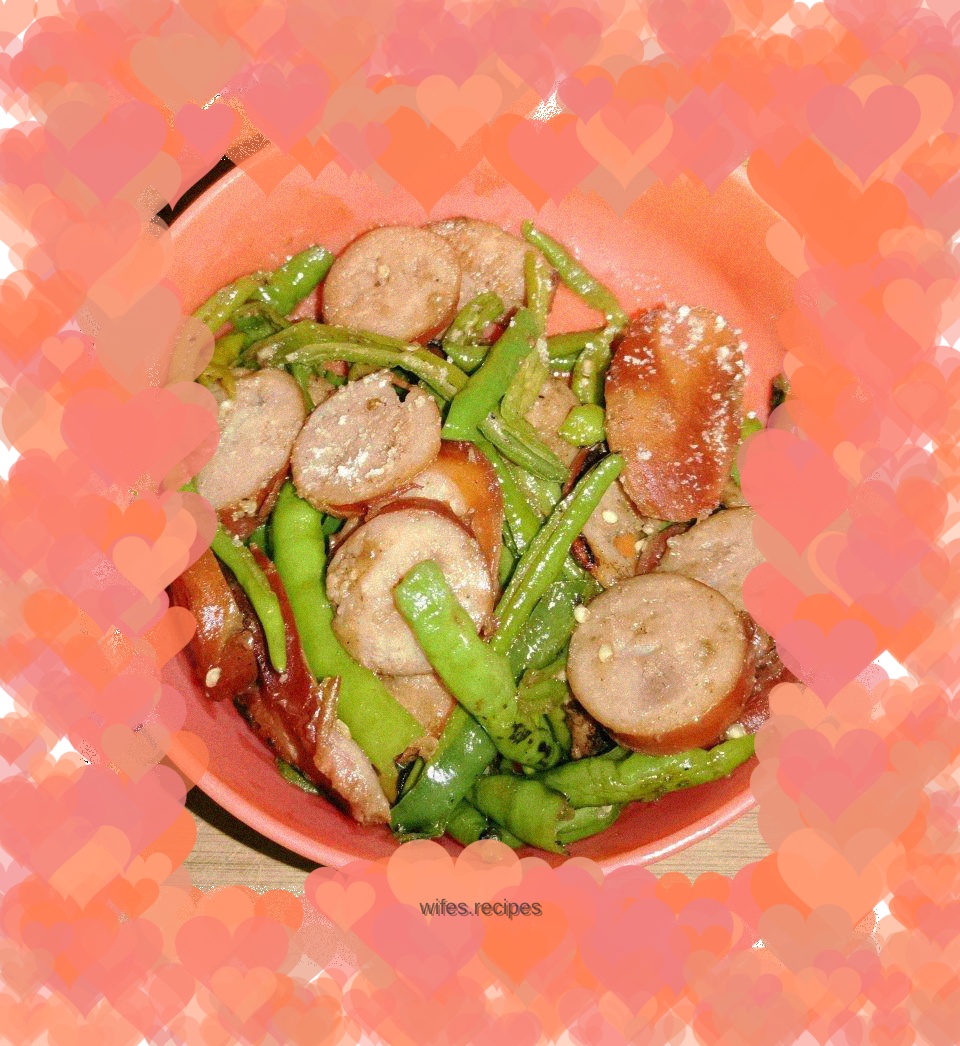 Stir-fried red sausage with pepper