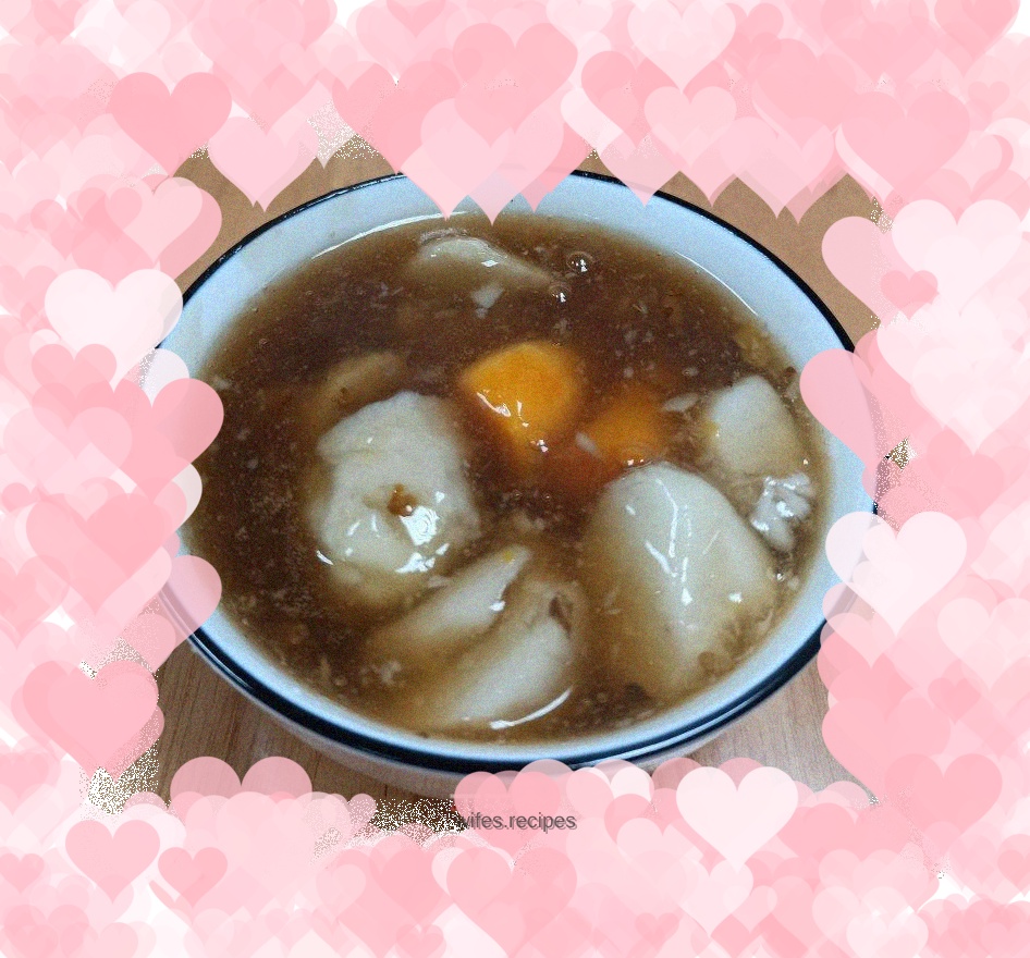 Brown sugar, lotus root flour and taro soup