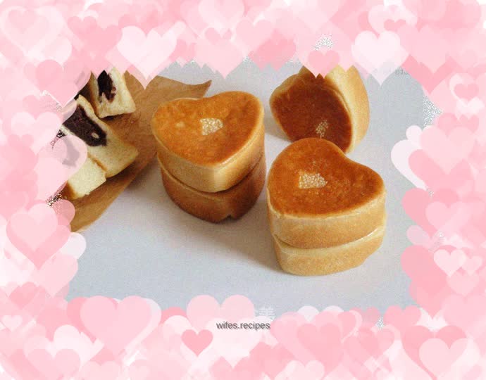 Acacia red bean buns