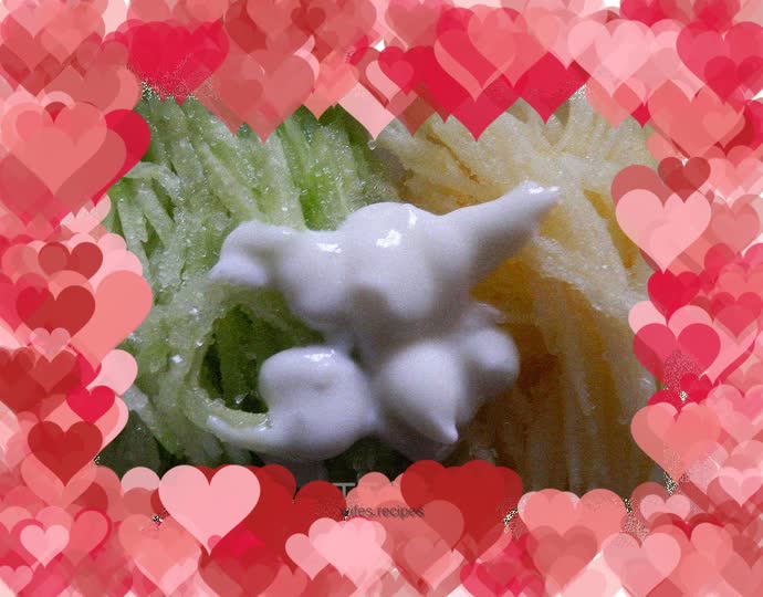 Apple mixed with cucumber