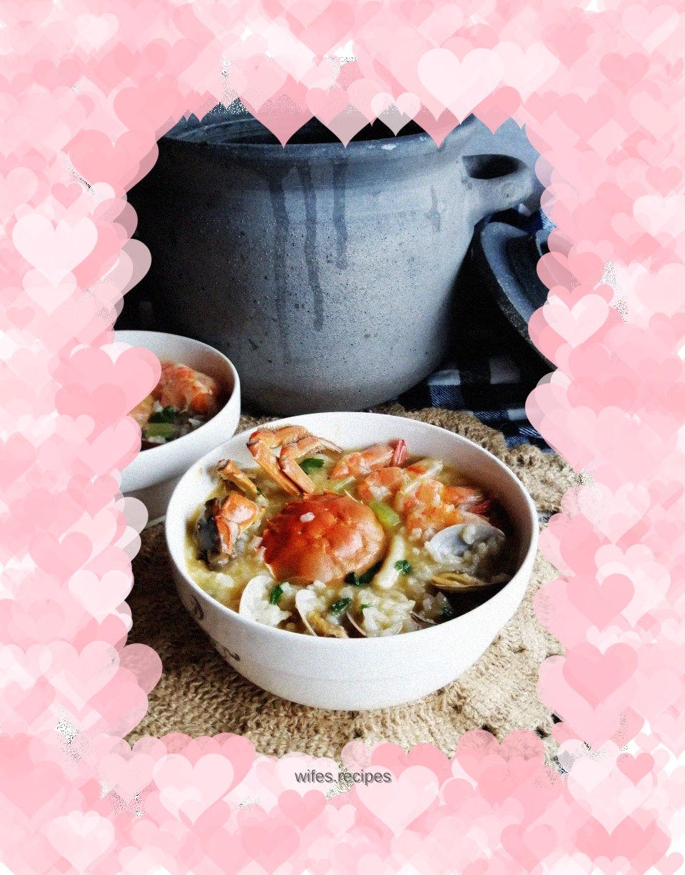 Casserole seafood porridge