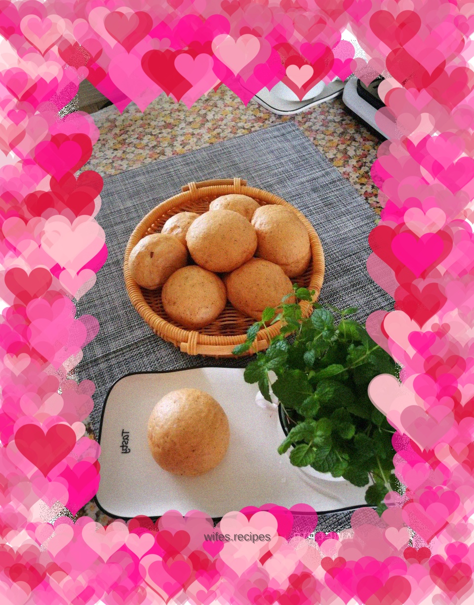 Dragon fruit milk steamed buns